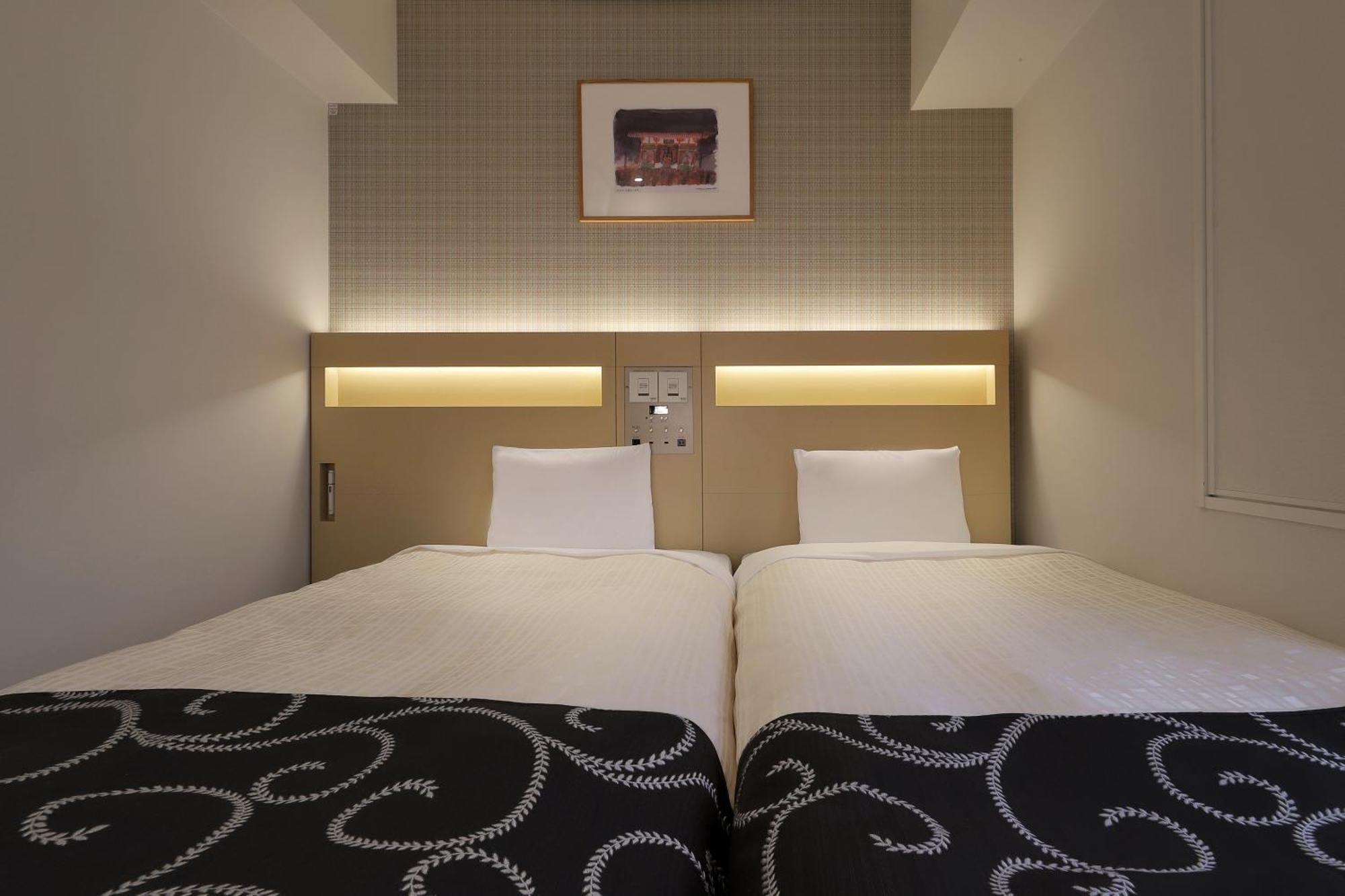 Keio Presso Inn Nihonbashi Kayabacho Токіо Екстер'єр фото